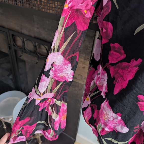 International Concepts Women's Large Femme Blooming Iris Blouse Black Pink - Picture 3 of 12